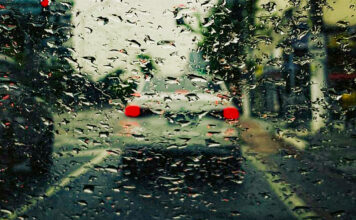 Cod portocaliu azi în tot județul – avertizare de ploaie și furtună