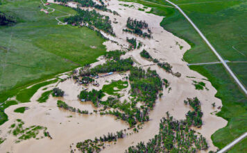 Cod galben și portocaliu de inundații până miercuri, pe nouă bazine hidrografice din România. Ce zone sunt afectate în județ?